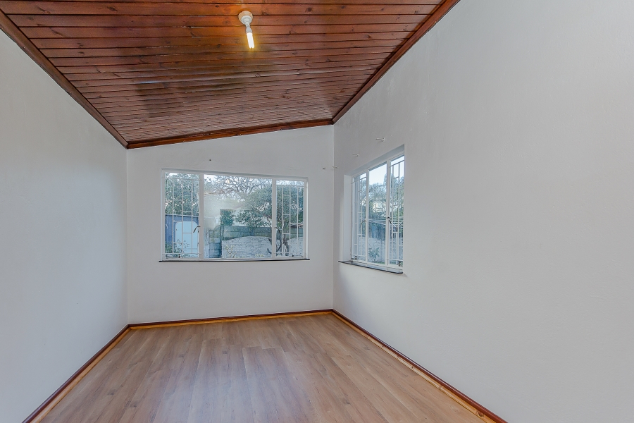 3 Bedroom Property for Sale in Lemoenkloof Western Cape